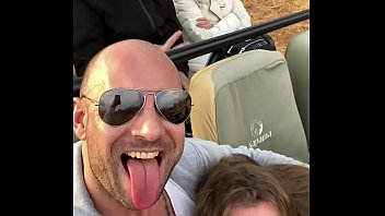 pUBLIC BLOWJOB IN SAFARI-I SUCK HIS COCK,HE CUM AND I SWALLOW ALL HIS SPERM