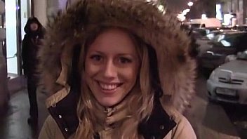 Public fuck with a gorgeous blonde