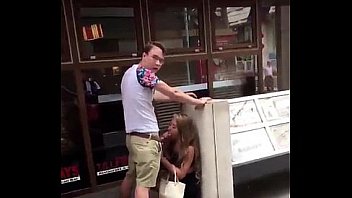 Teenies Suck off in Public