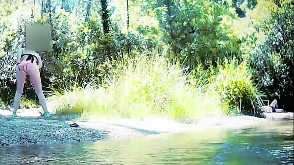 YOUNG REDHEAD SUCKS MY DICK BEHIND AN OLDER MAN SUNBANING