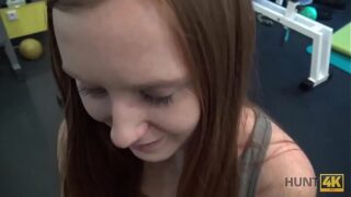 HUNT4K. Linda Sweet se olvida de hacer ejercicio y tiene sexo por dinero